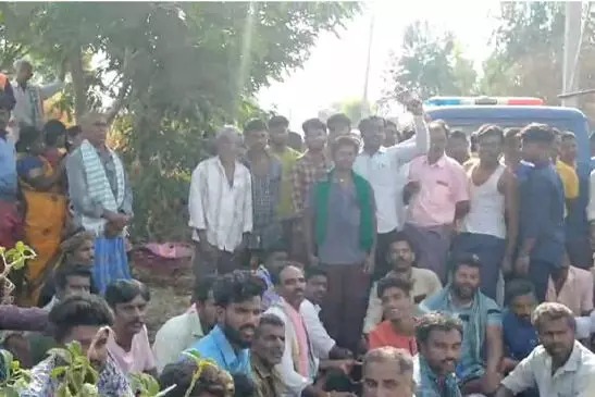 Man killed in elephant attack in Kolar; Villagers protest against forest officials